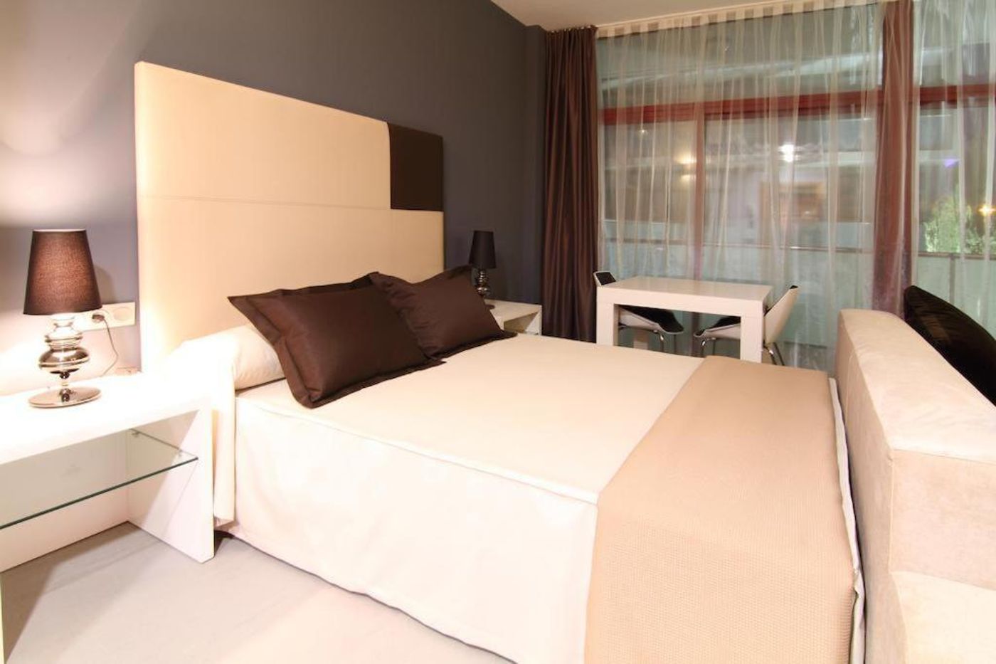 Four-Elements-Suites-Room-13