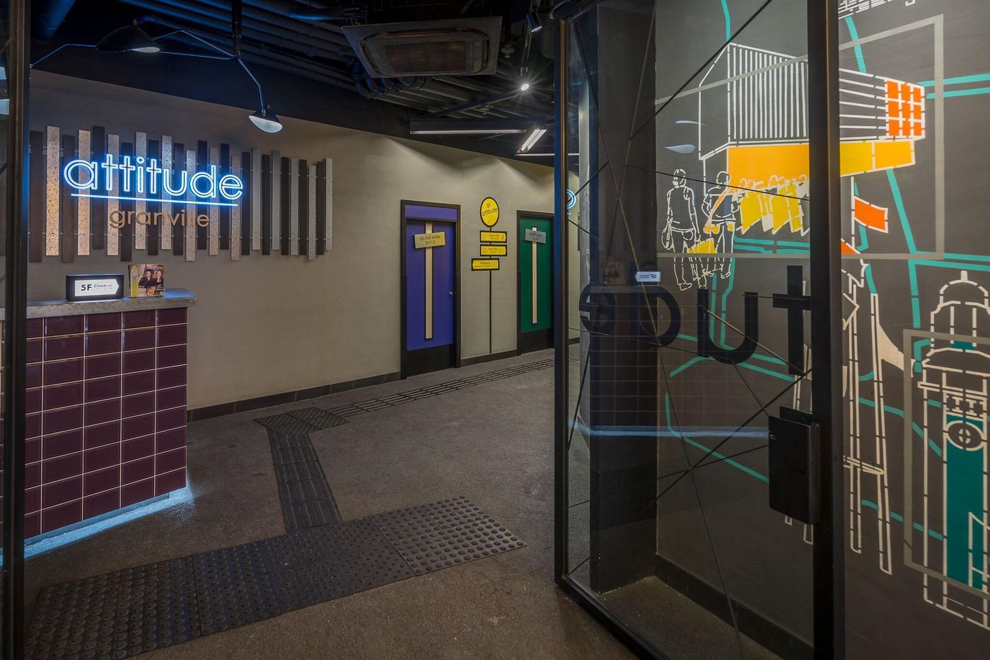 attitude-on-granville-Lobby-16