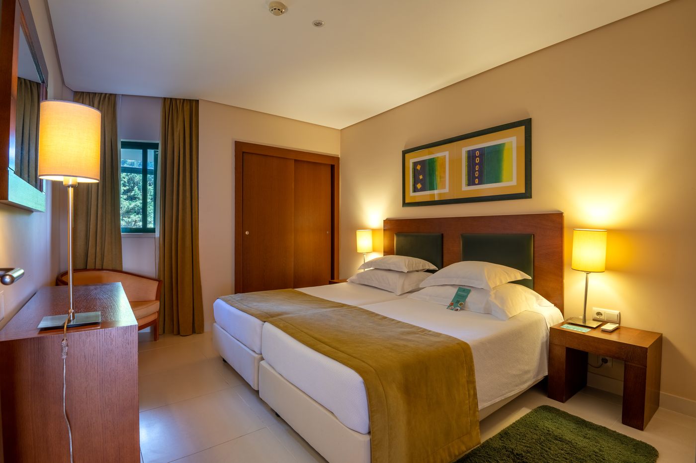 Vila-Gale-Atlantico-Room-20