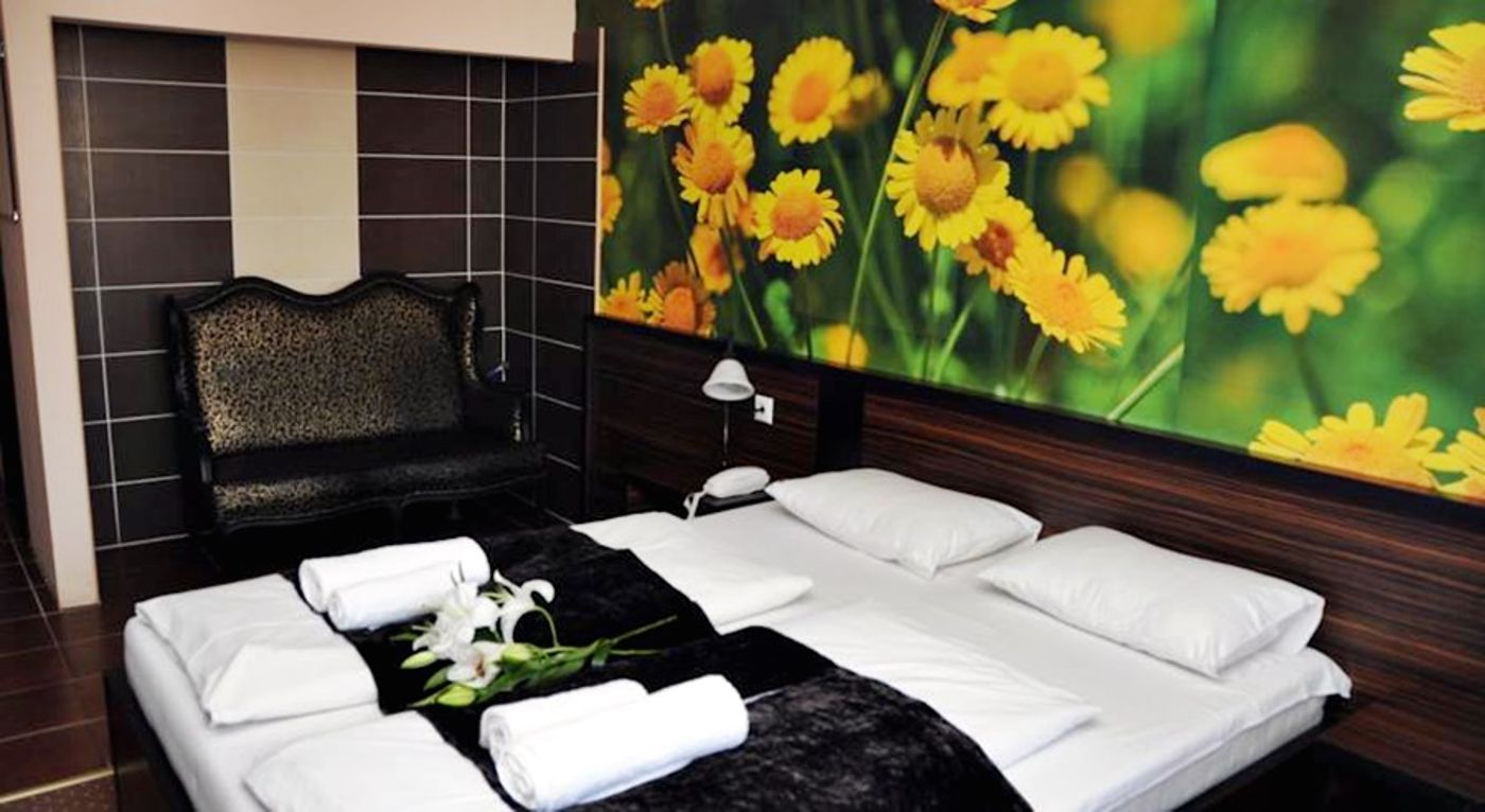 Green-Hotel-Budapest-General-view-12