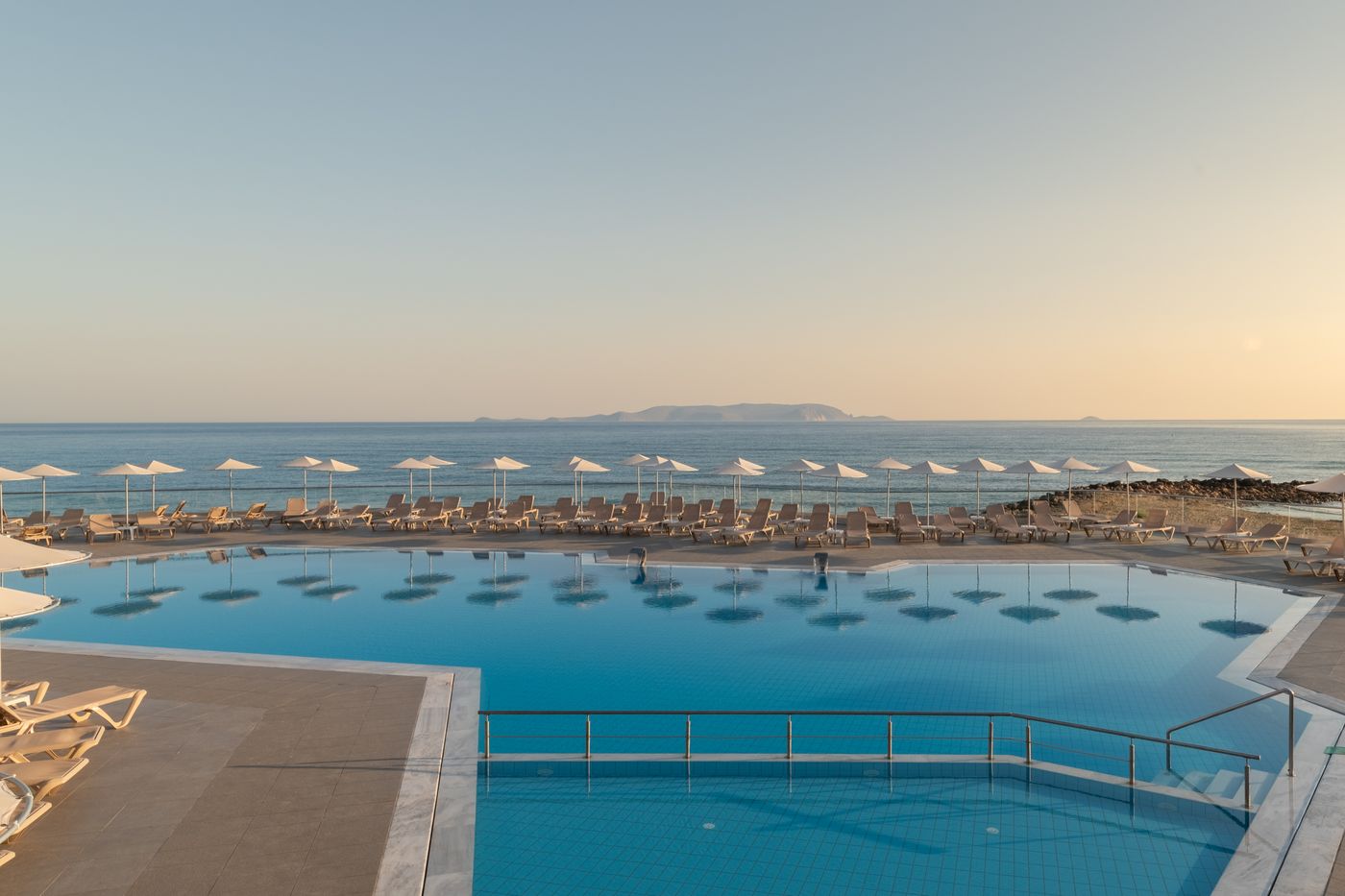 Themis-Beach-Hotel-Pool-2