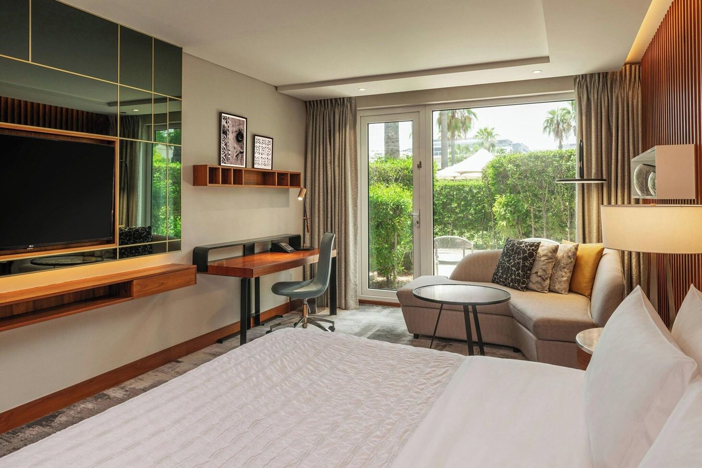 Le-Meridien-Dubai-Hotel---Conference-Centre-Room-28