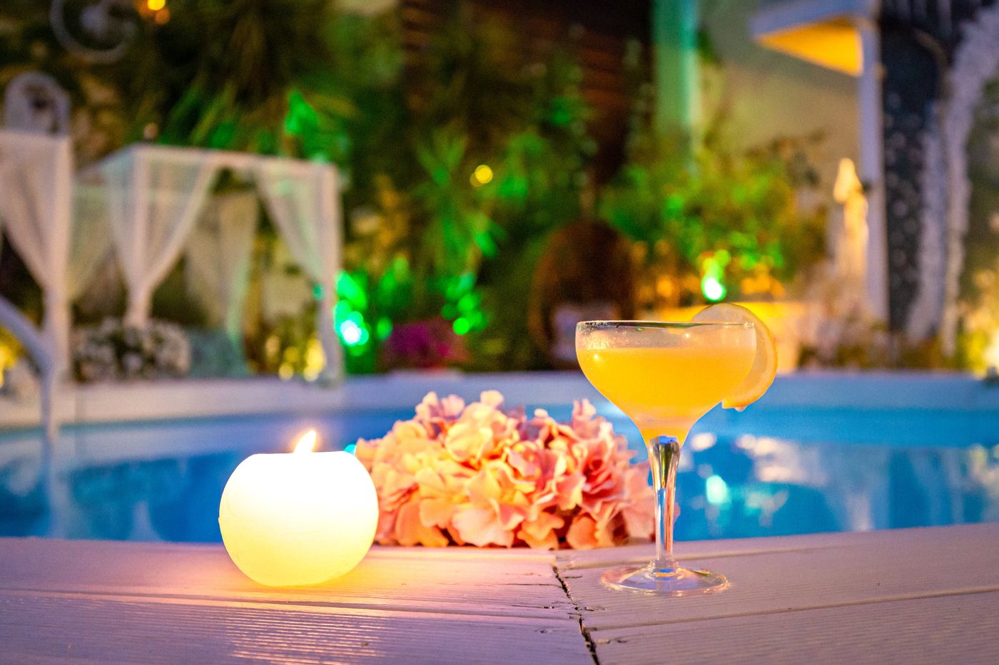 V-A--Boutique-Apartments-and-Suites-Pool-32