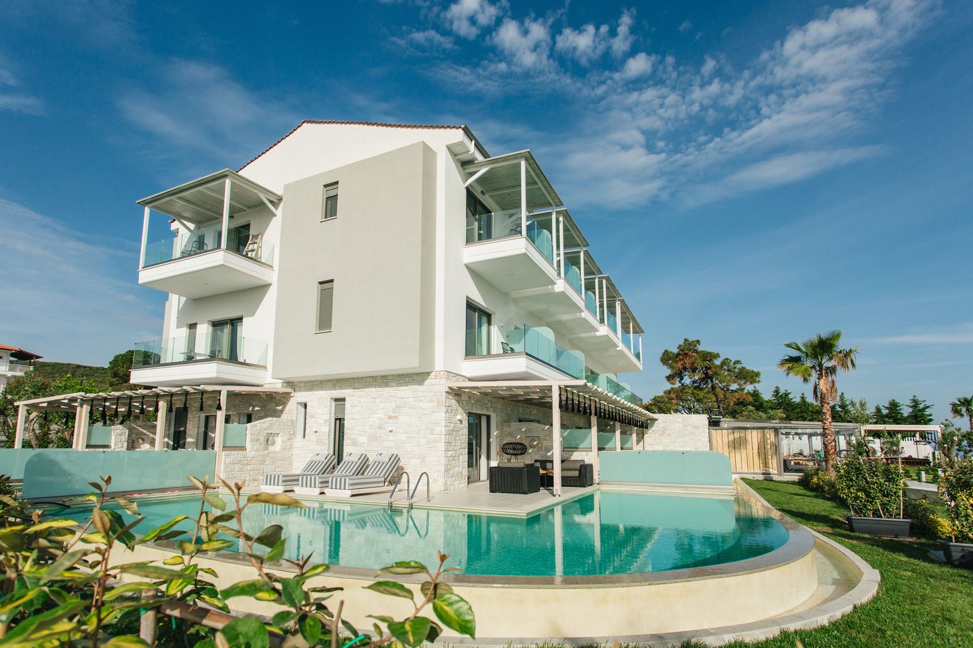 Blue Carpet Luxury Suites