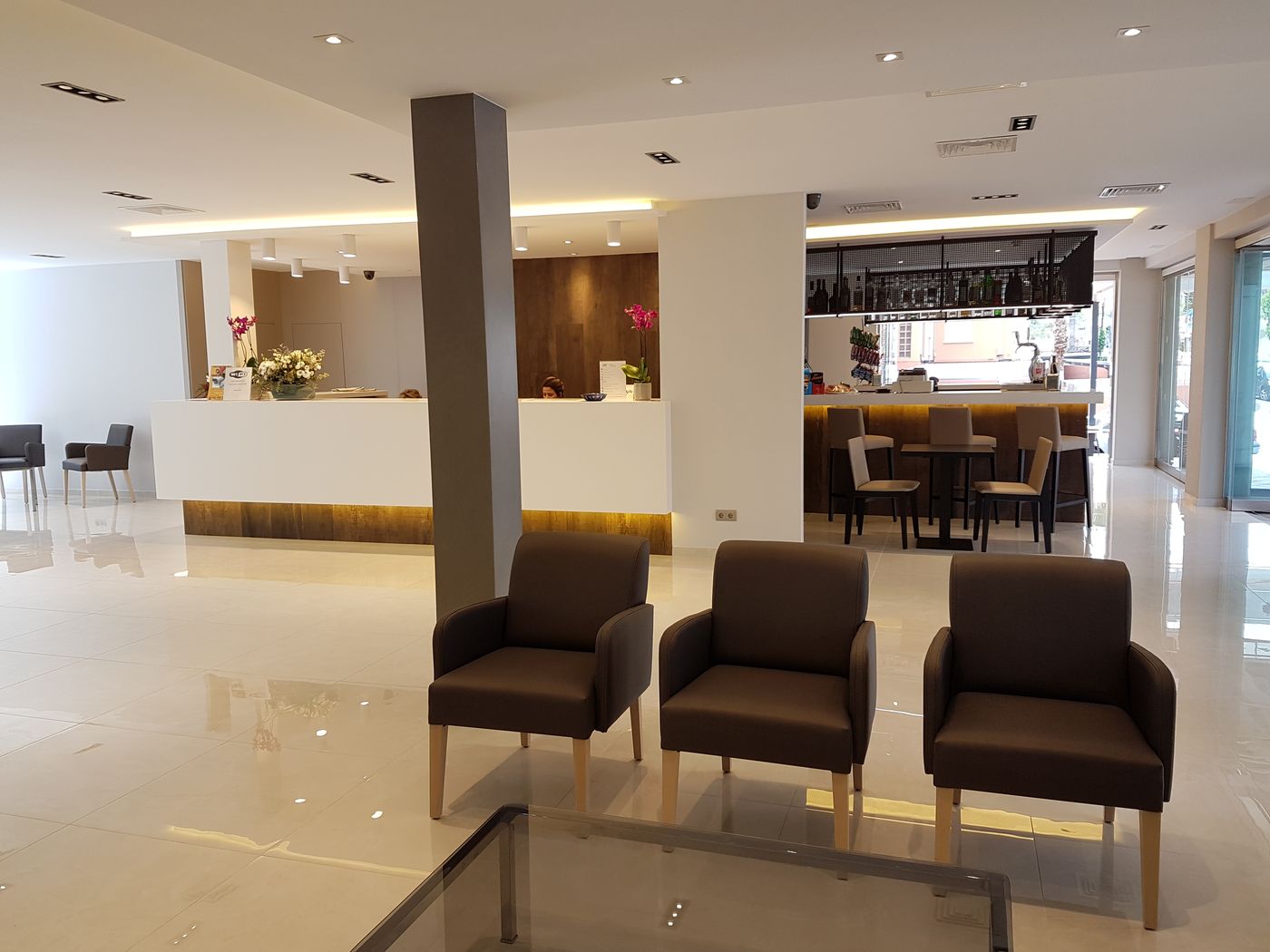 Perla-Hotel-Lobby-28