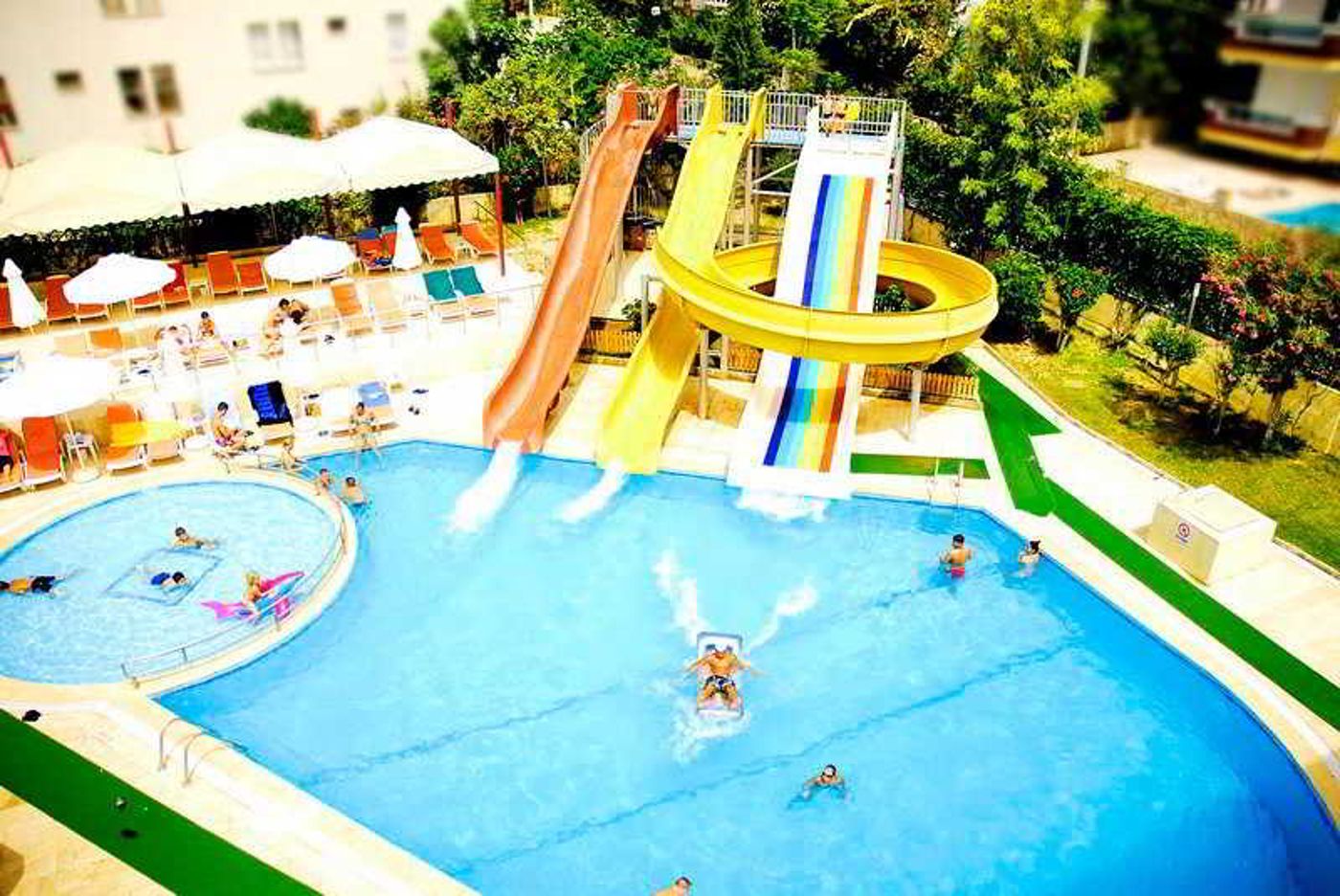 Taksim-International-Obakoy-Hotel-Pool-5