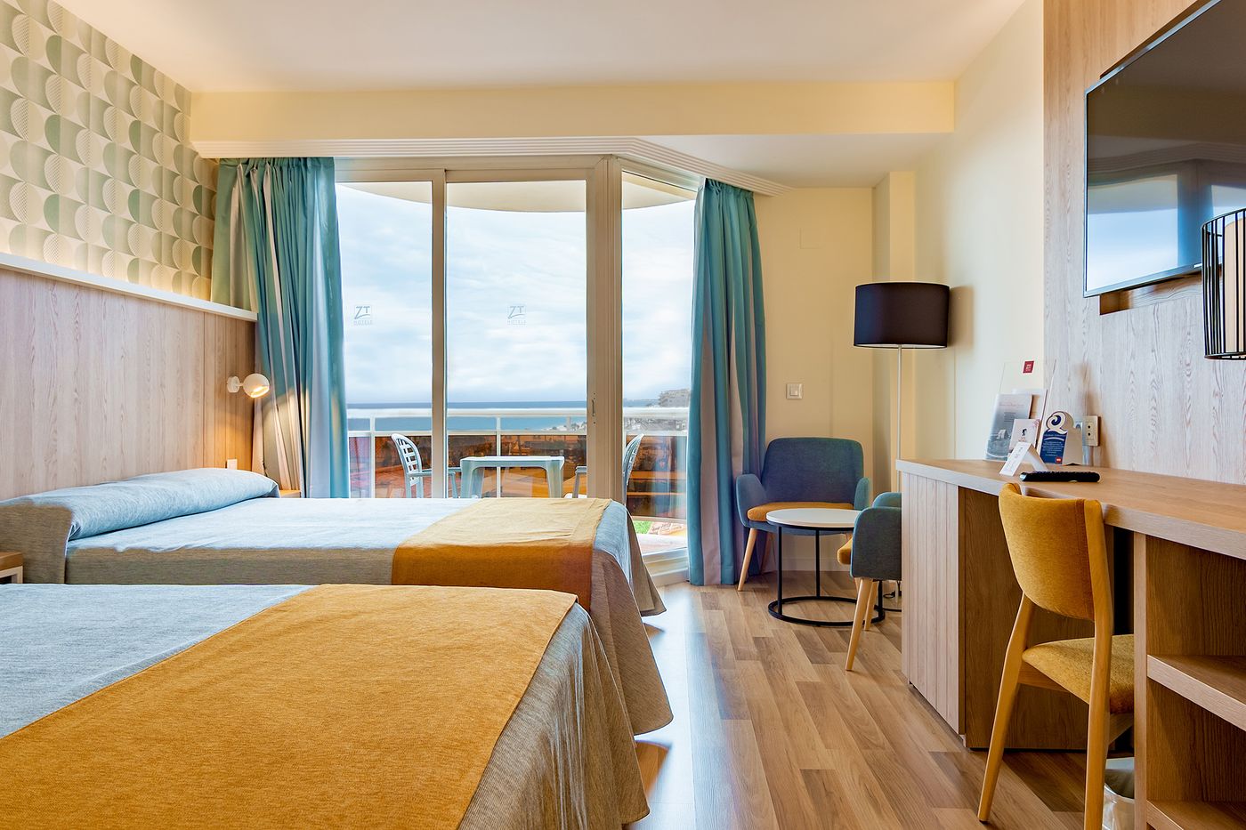 Peñiscola Plaza Suites Hotel & Spa