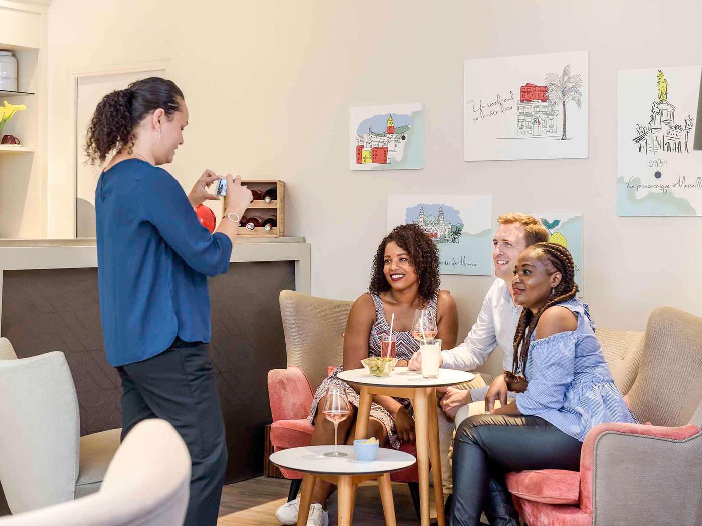 Mercure-Nice-Marche-aux-Fleurs-Bar-46