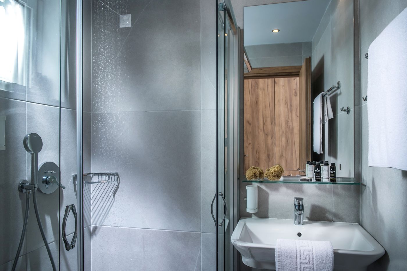 Mistral-Mare-Room-16