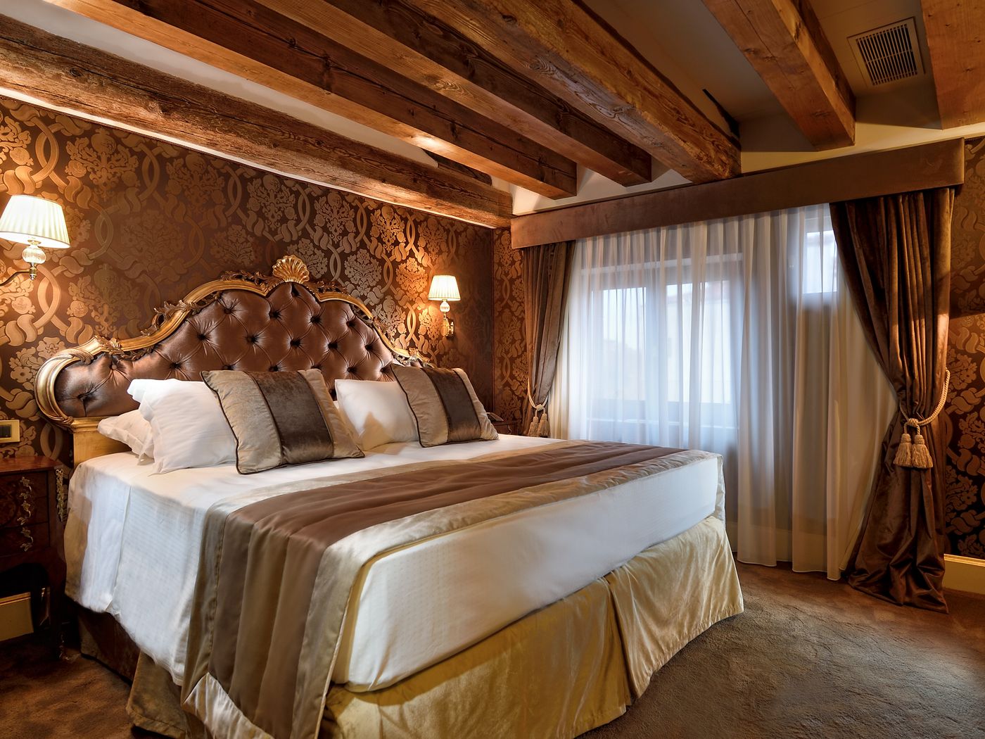 Ai-Cavalieri-Room-26