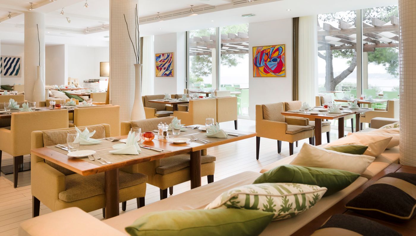 Sun-Gardens-Dubrovnik-Restaurant-50