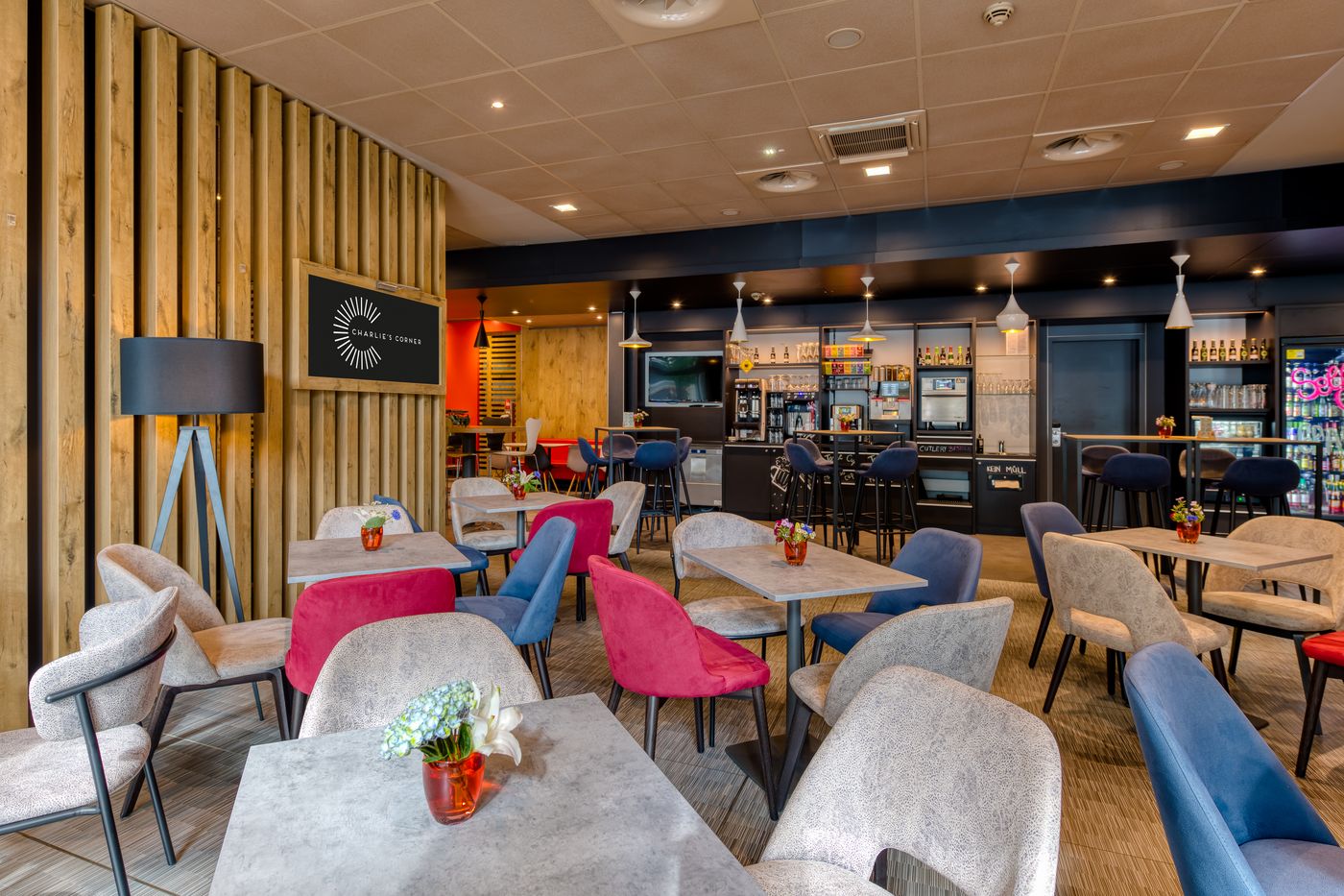 ibis-Berlin-Kurfuerstendamm-Bar-6