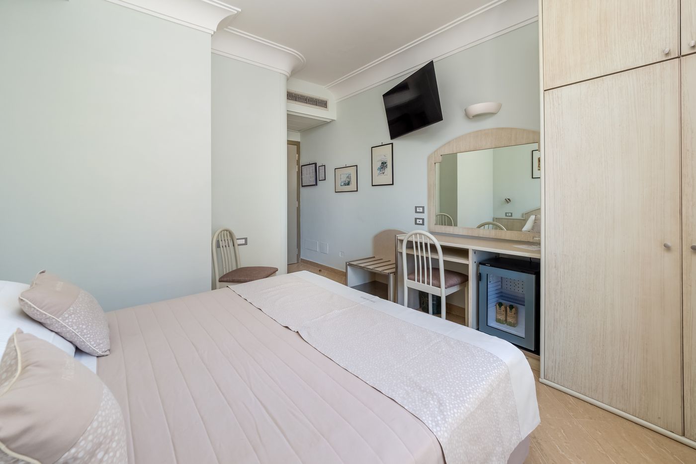 Comfort-Hotel-Gardenia-Sorrento-Coast-Room-40