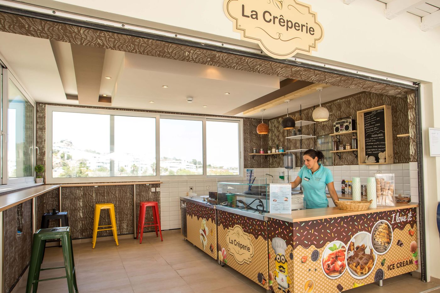 Lindos-White-Hotel---Suites-Restaurant-59