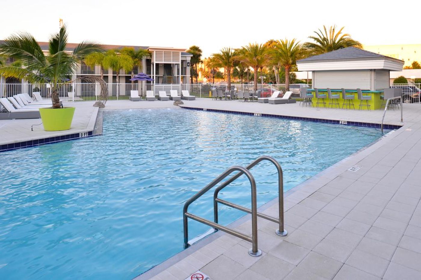 Clarion Inn and Suites Orlando Universal