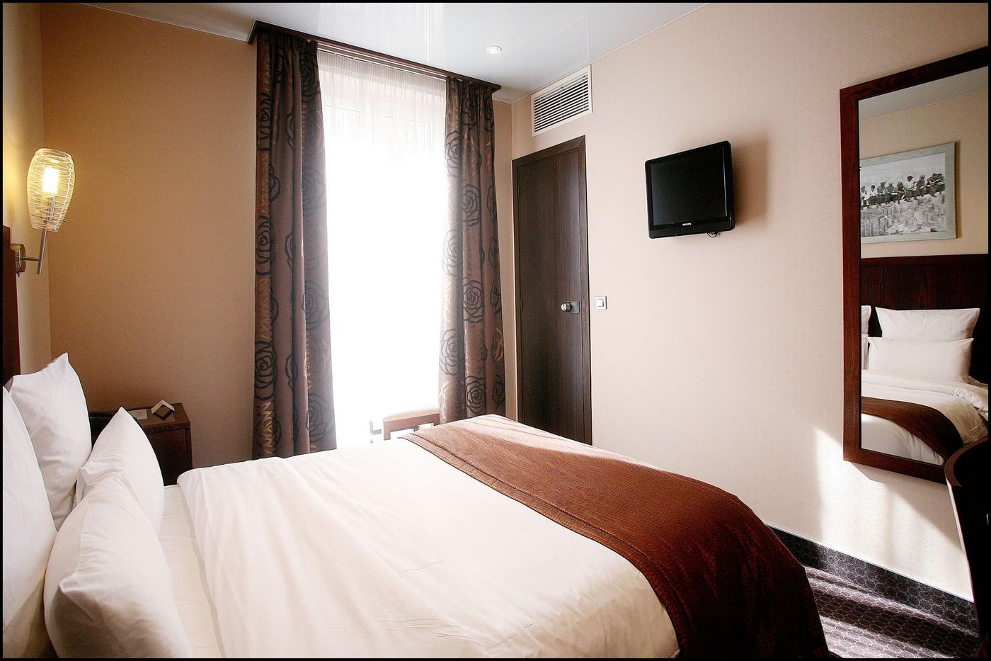 Grand-Hotel-Francais-Room-53