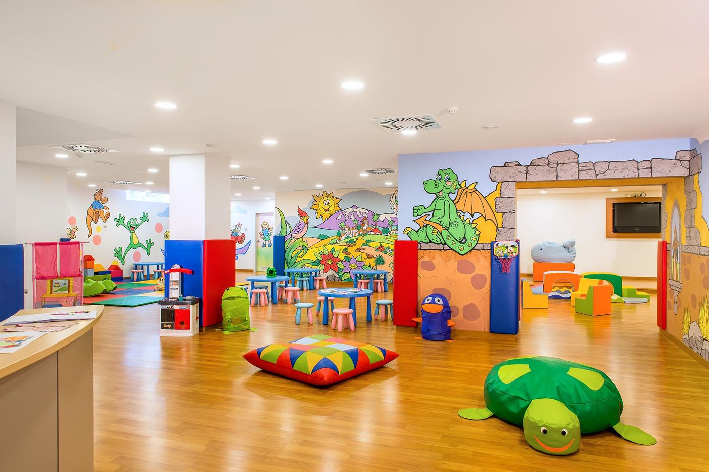 Alexandre-Hotel-Troya-Sports-and-Entertainment-58