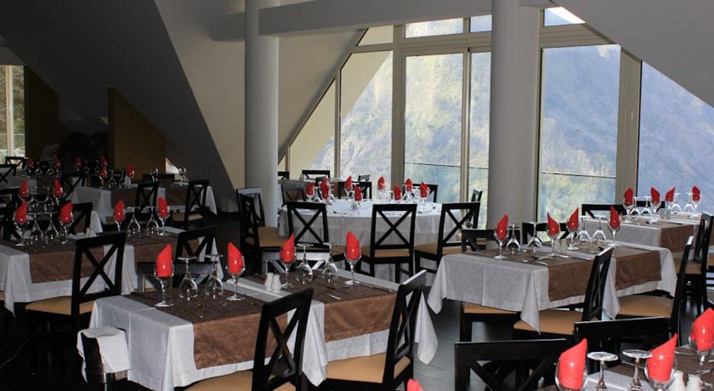 Estalagem-Eira-do-Serrado-Restaurant-19