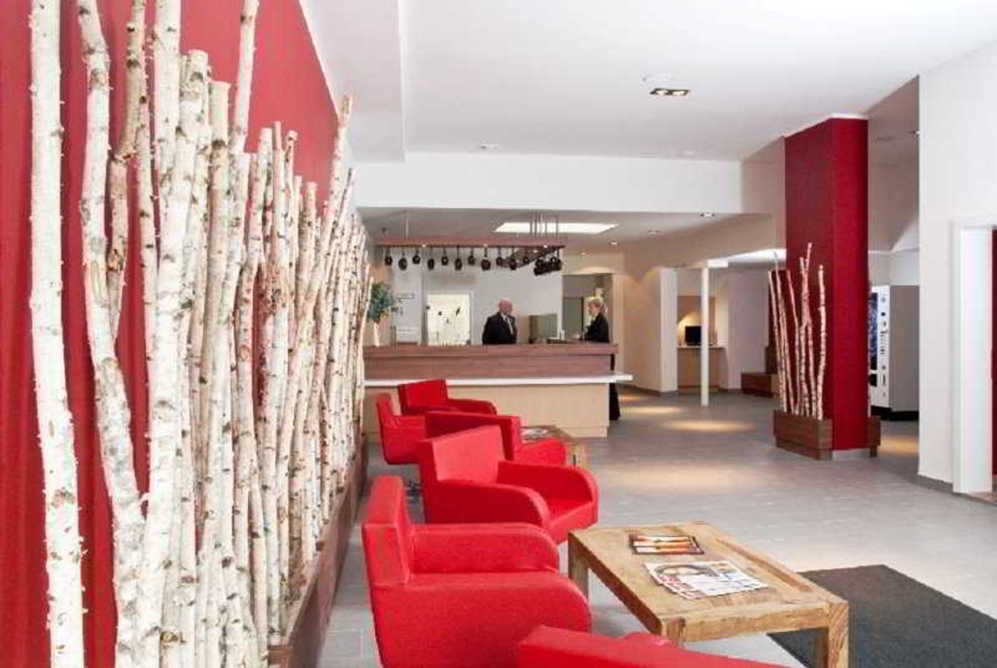 Sure-Hotel-by-Best-Western-Muenchen-Hauptbahnhof-Lobby-17