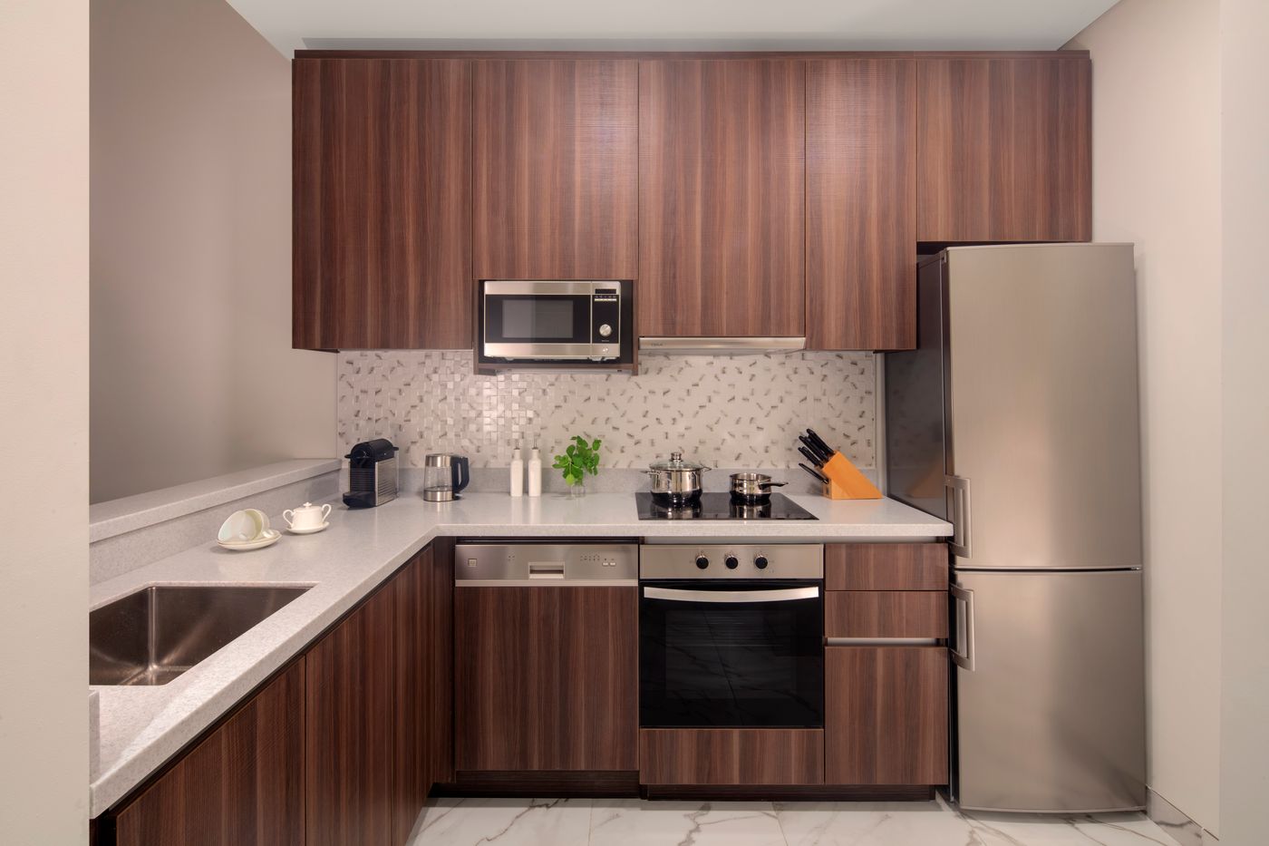 Avani-Plus-Palm-View-Dubai-Hotel-and-Suites-Room-54