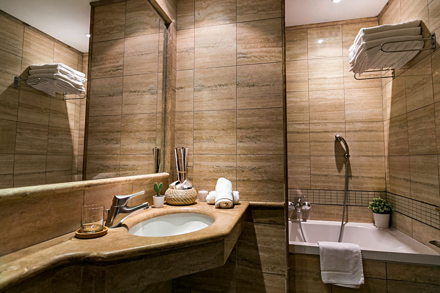 Diplomatic-Rome-Room-32