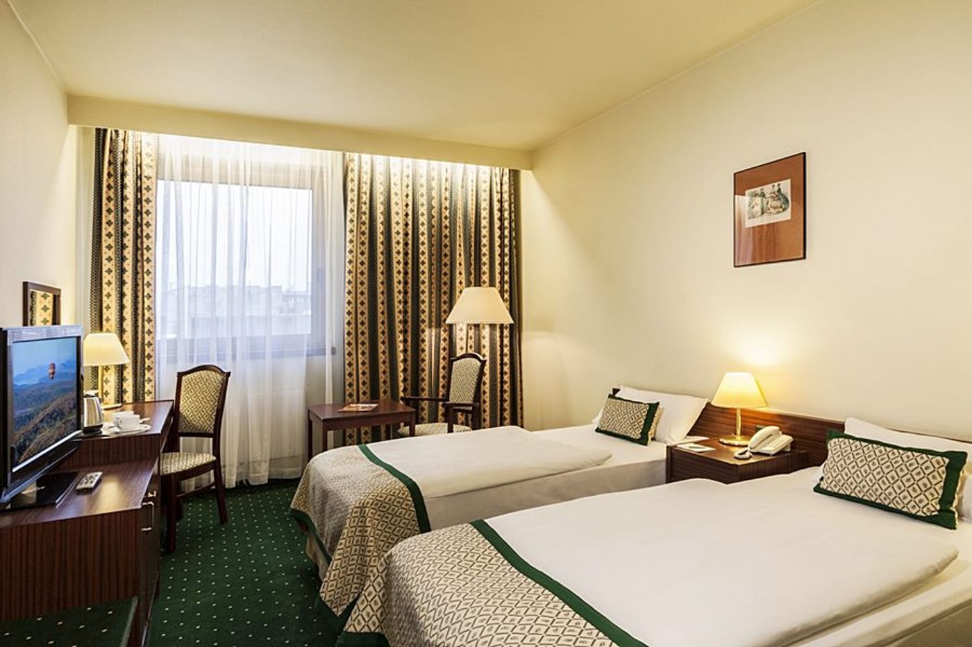 Danubius-Hotel-Hungaria-City-Center-General-view-28