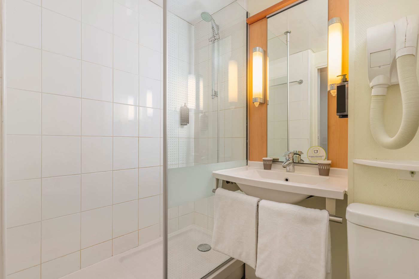 B&B HOTEL Marseille Prado Parc des expositions-France-MARSEILLE-Room-6