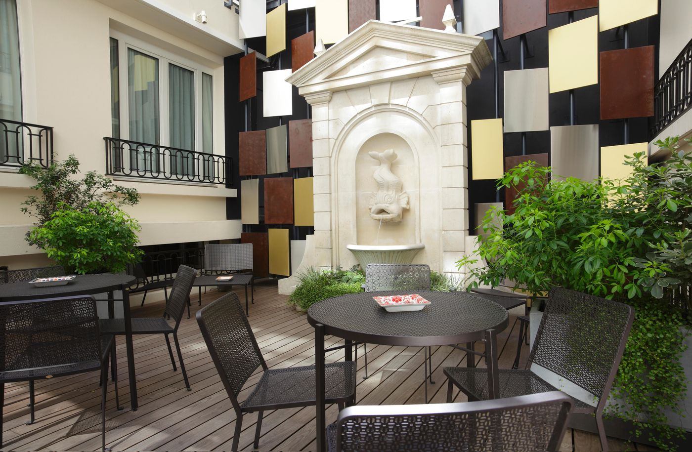 Rochester-Champs-Elysees-Terrace-2