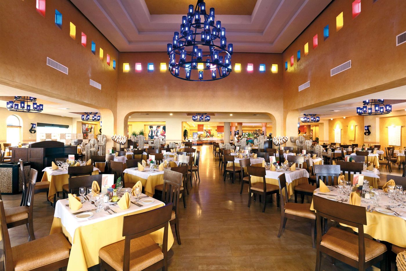 Barcelo-Maya-Palace-Restaurant-48