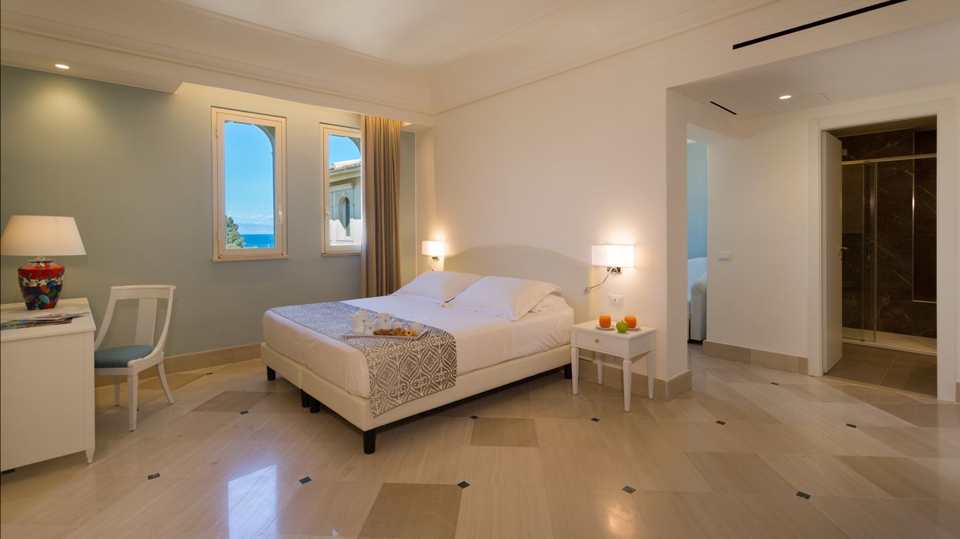Hellenia-Yachting-Room-13