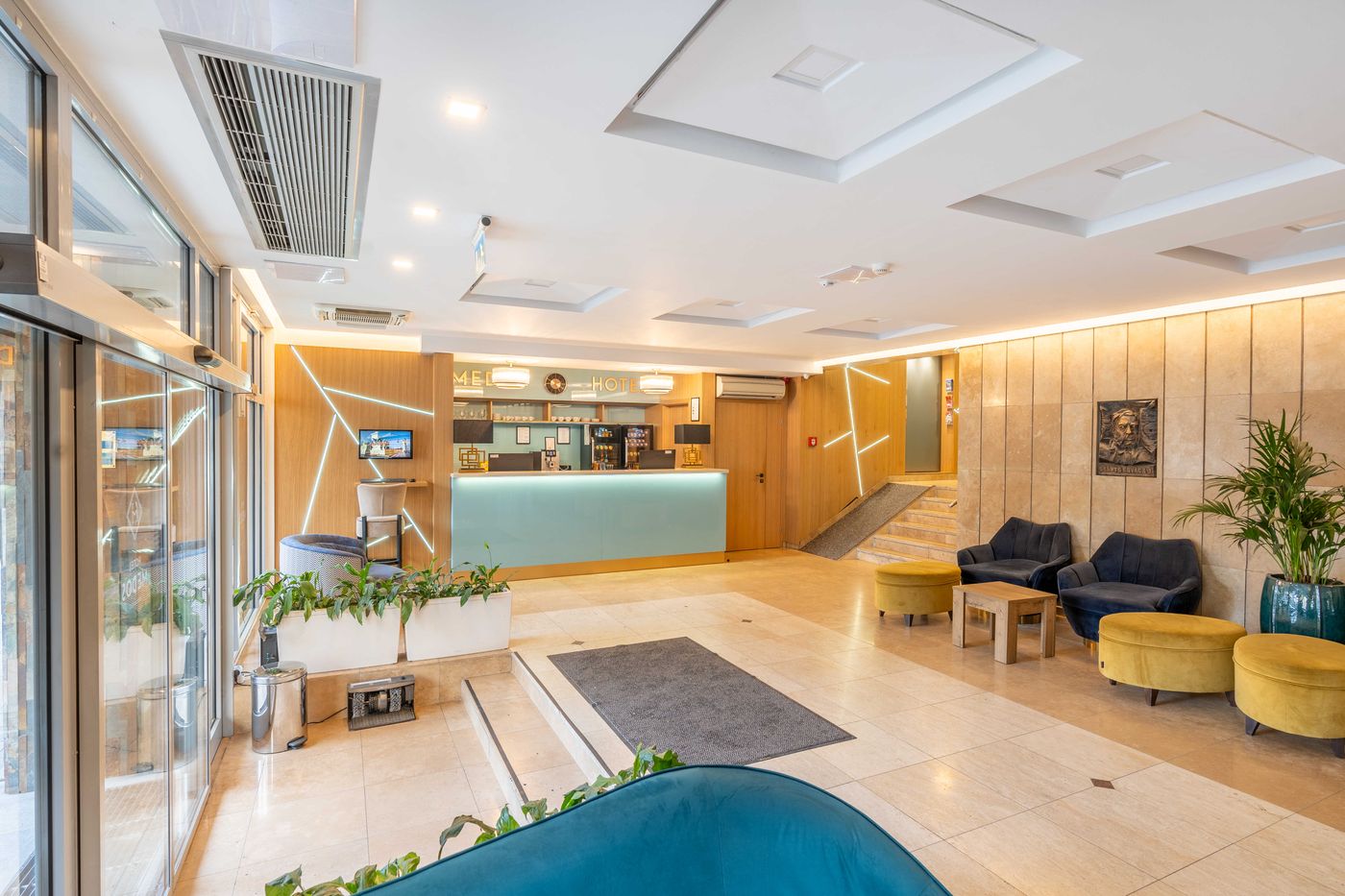 Medos-Hotel-Lobby-14