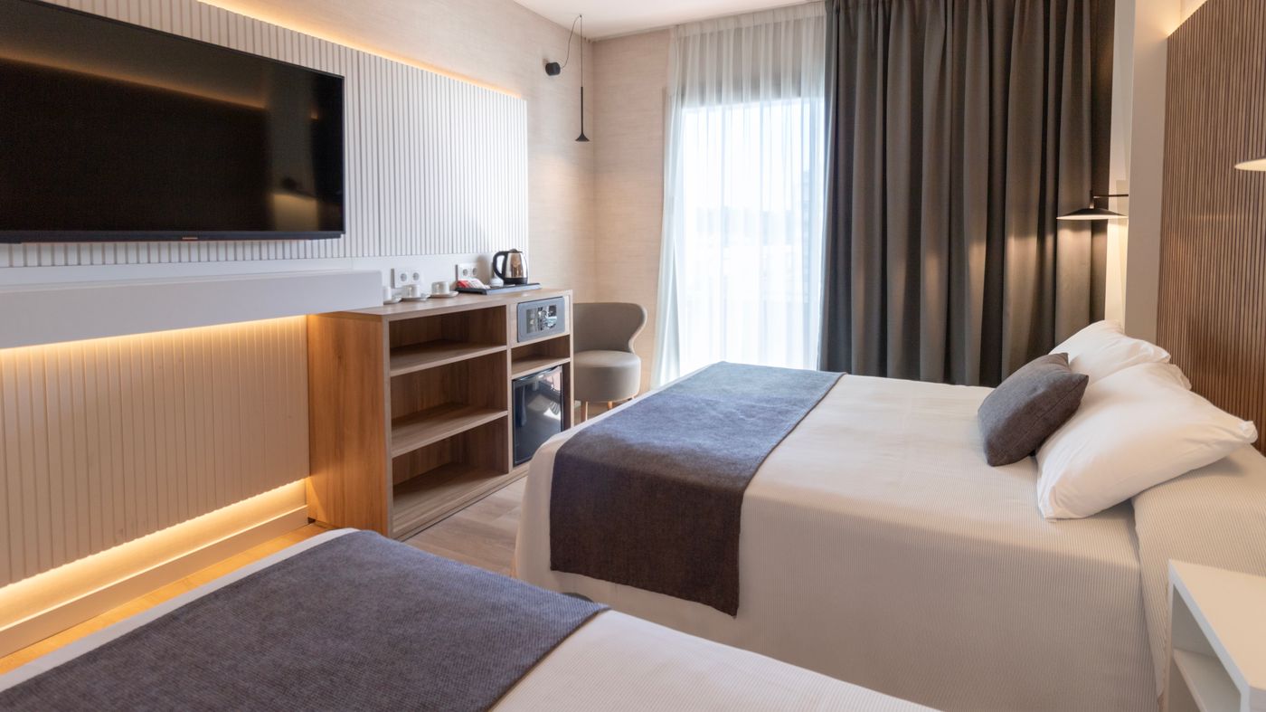 Golden-Port-Salou-and-Spa-Room-28