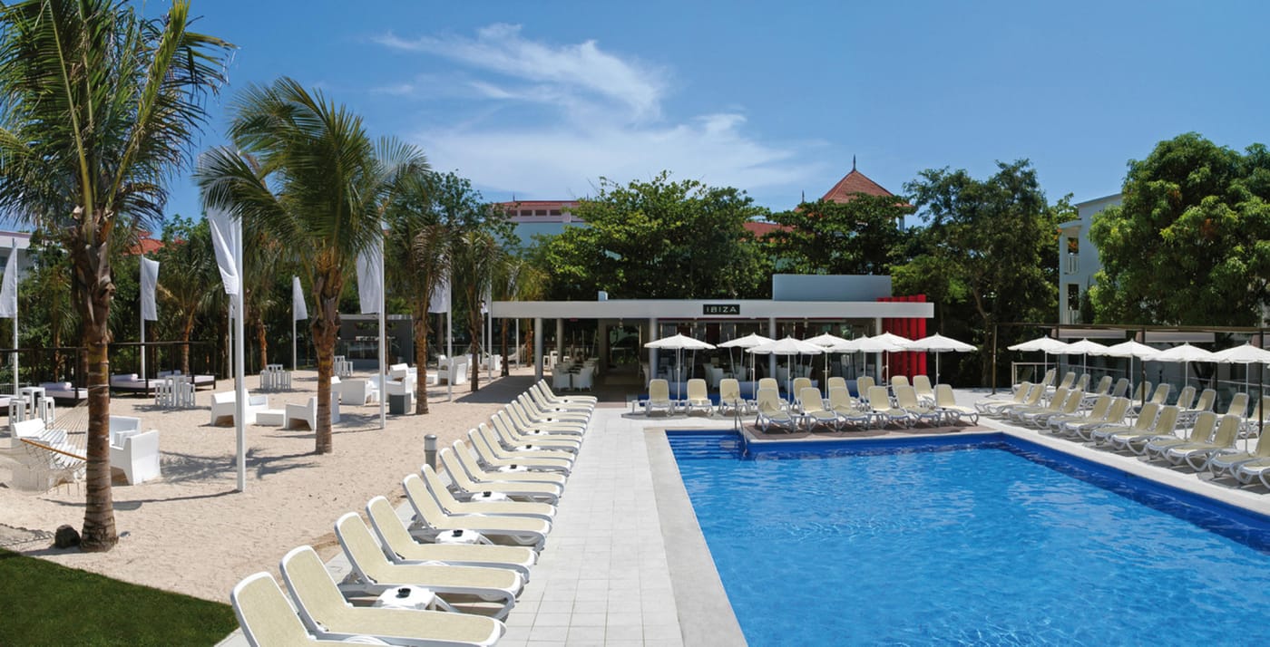 Riu-Yucatan-All-Inclusive-Pool-5