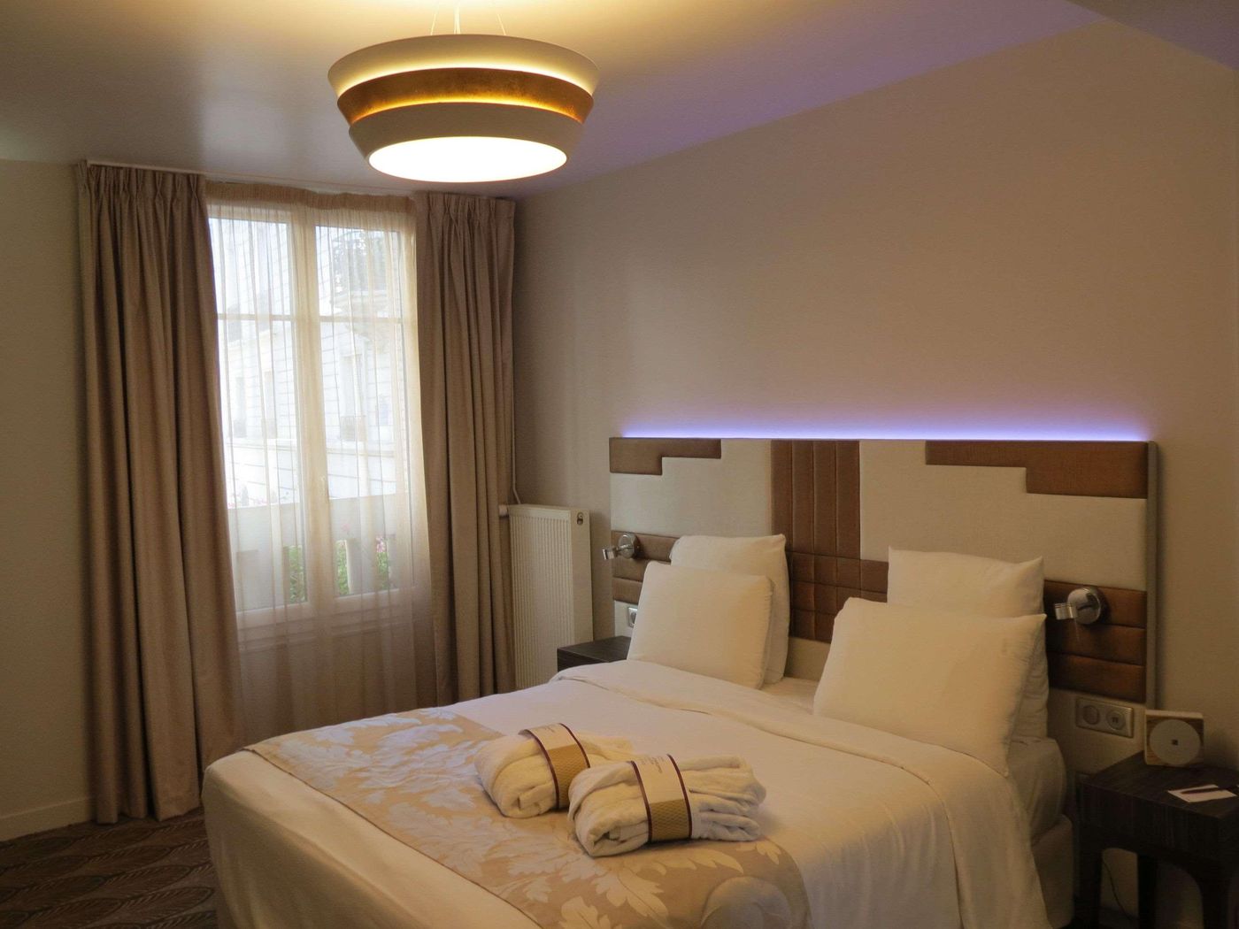 Mercure-Paris-Opera-Faubourg-Montmartre-Room-32