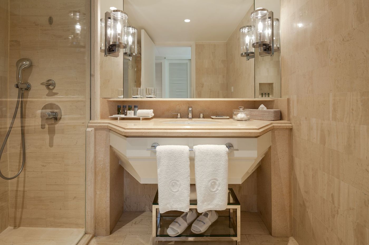 The-Annabelle-Room-46