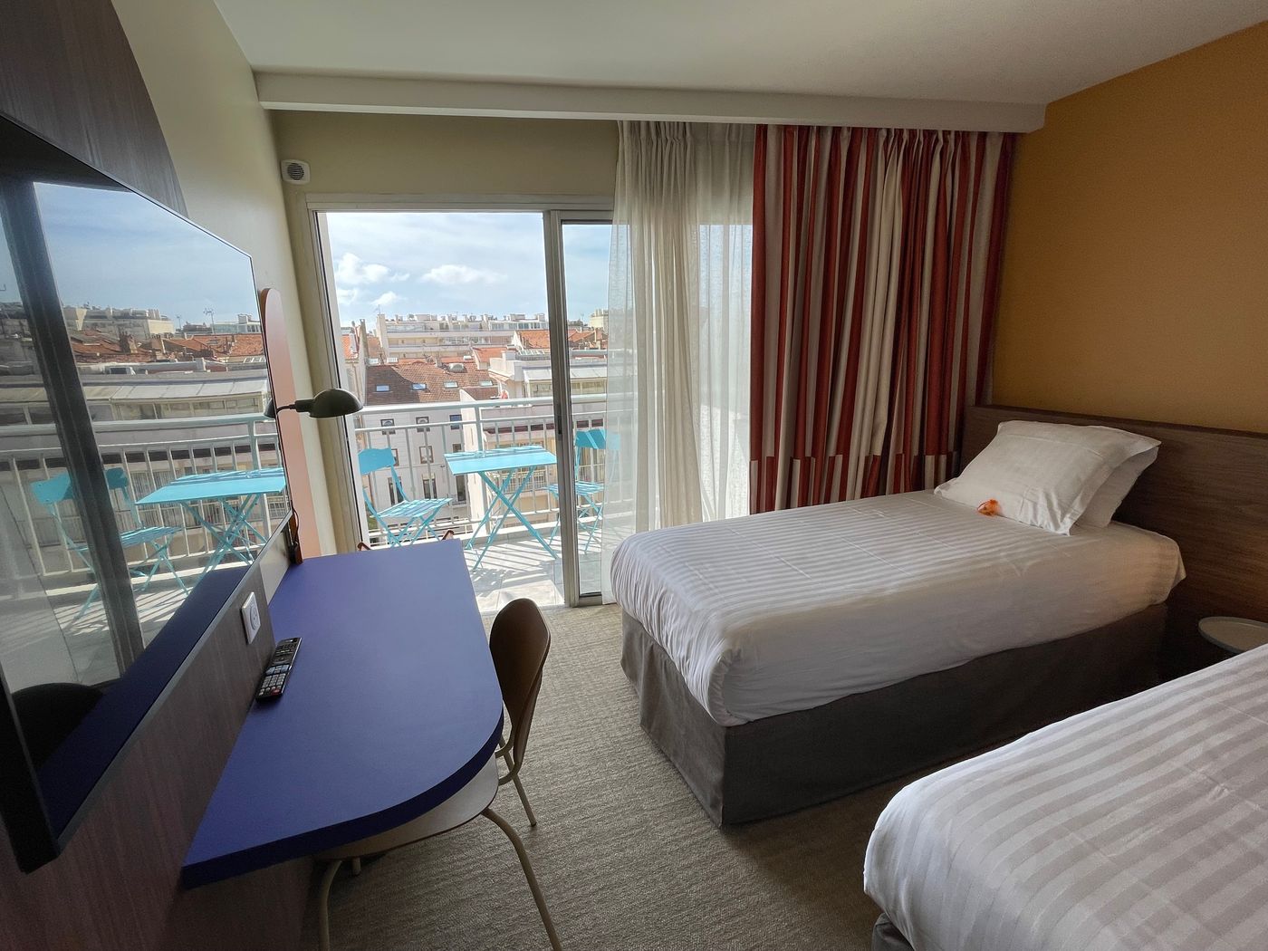 Hotel-Abrial-Cannes-Centre-Room-34