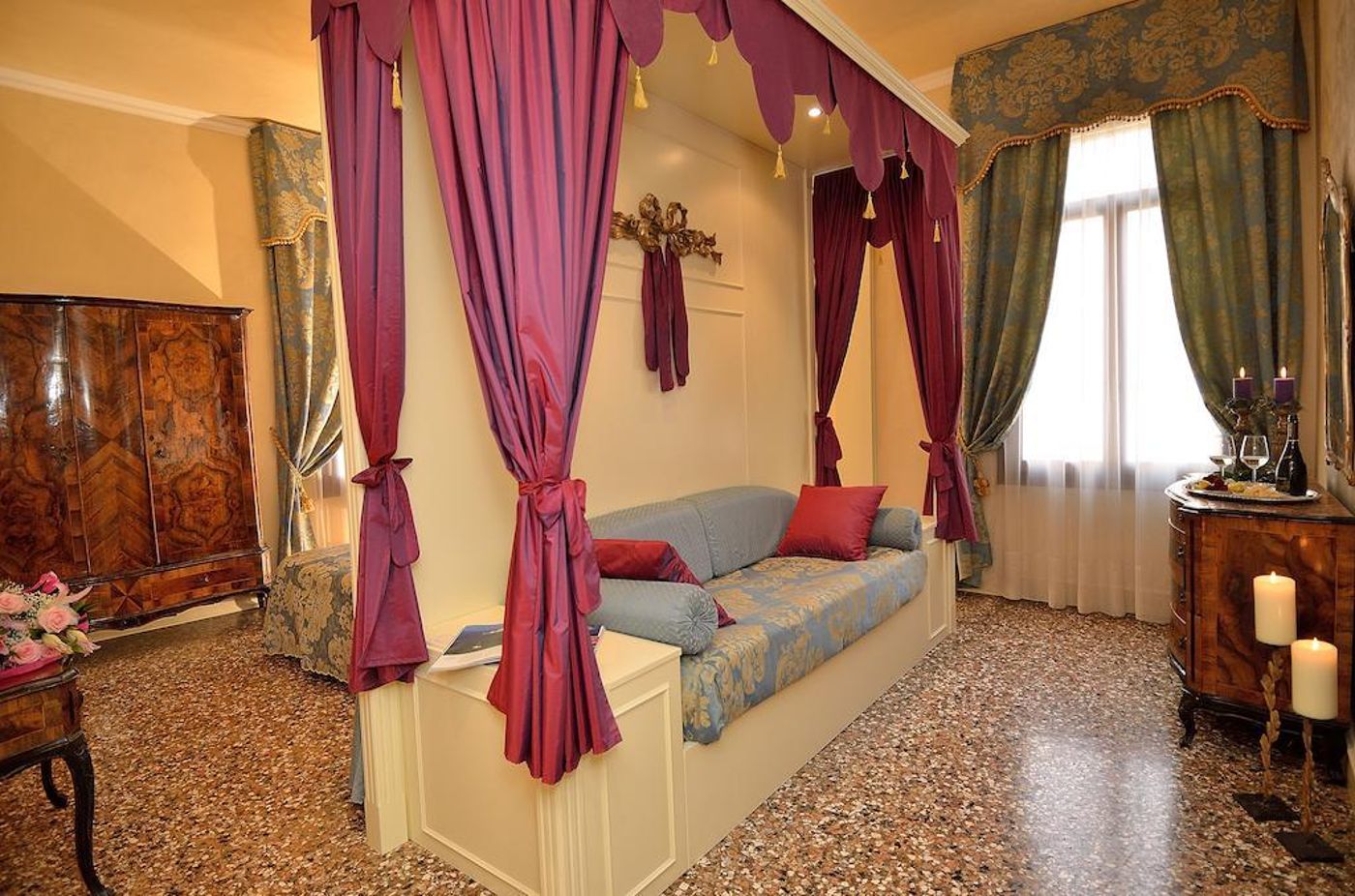 Palazzo-Odoni-General-view-14