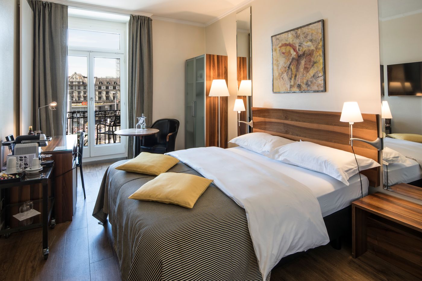 Central Plaza Hotel-Switzerland-ZURICH-Room-8