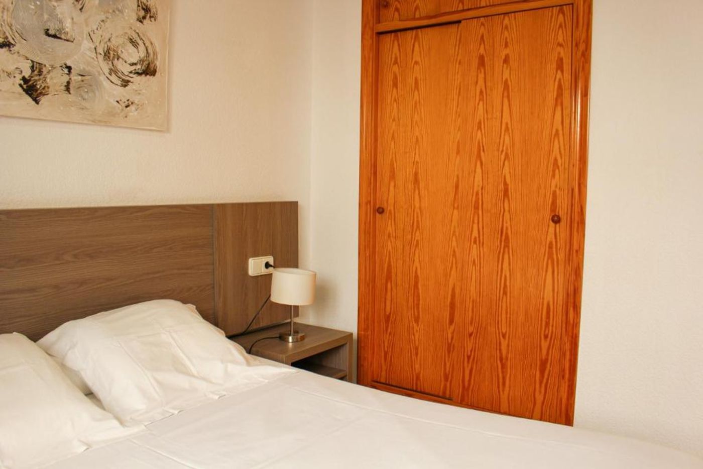 Bungalows-Imperial-Park-Room-15