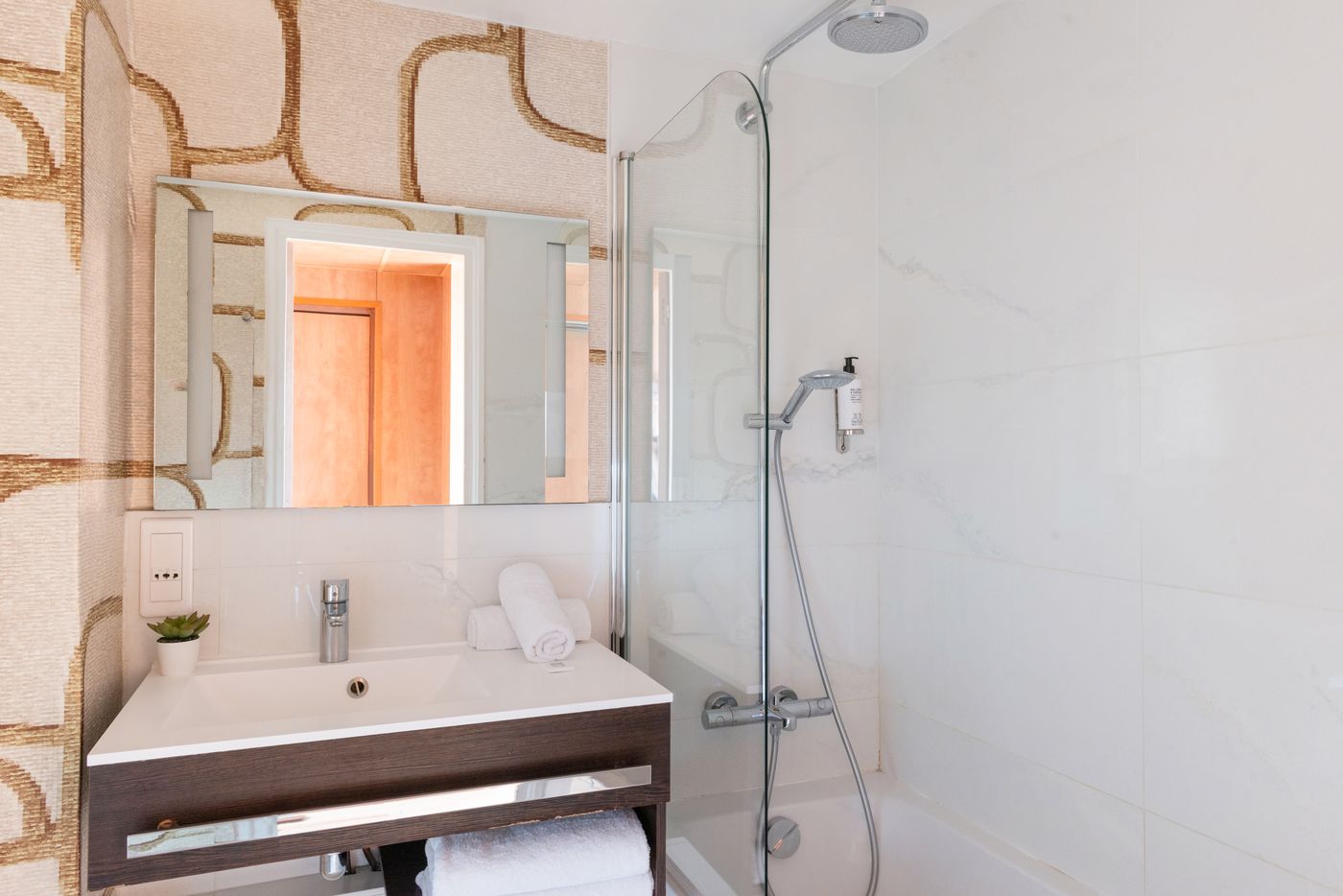 Best-Western-Hotel-Ronceray-Opera-Room-32