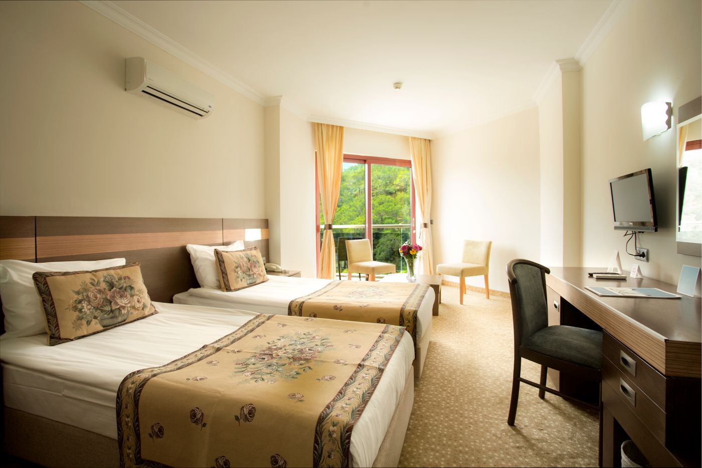 La-Mer-Hotel-Room-14