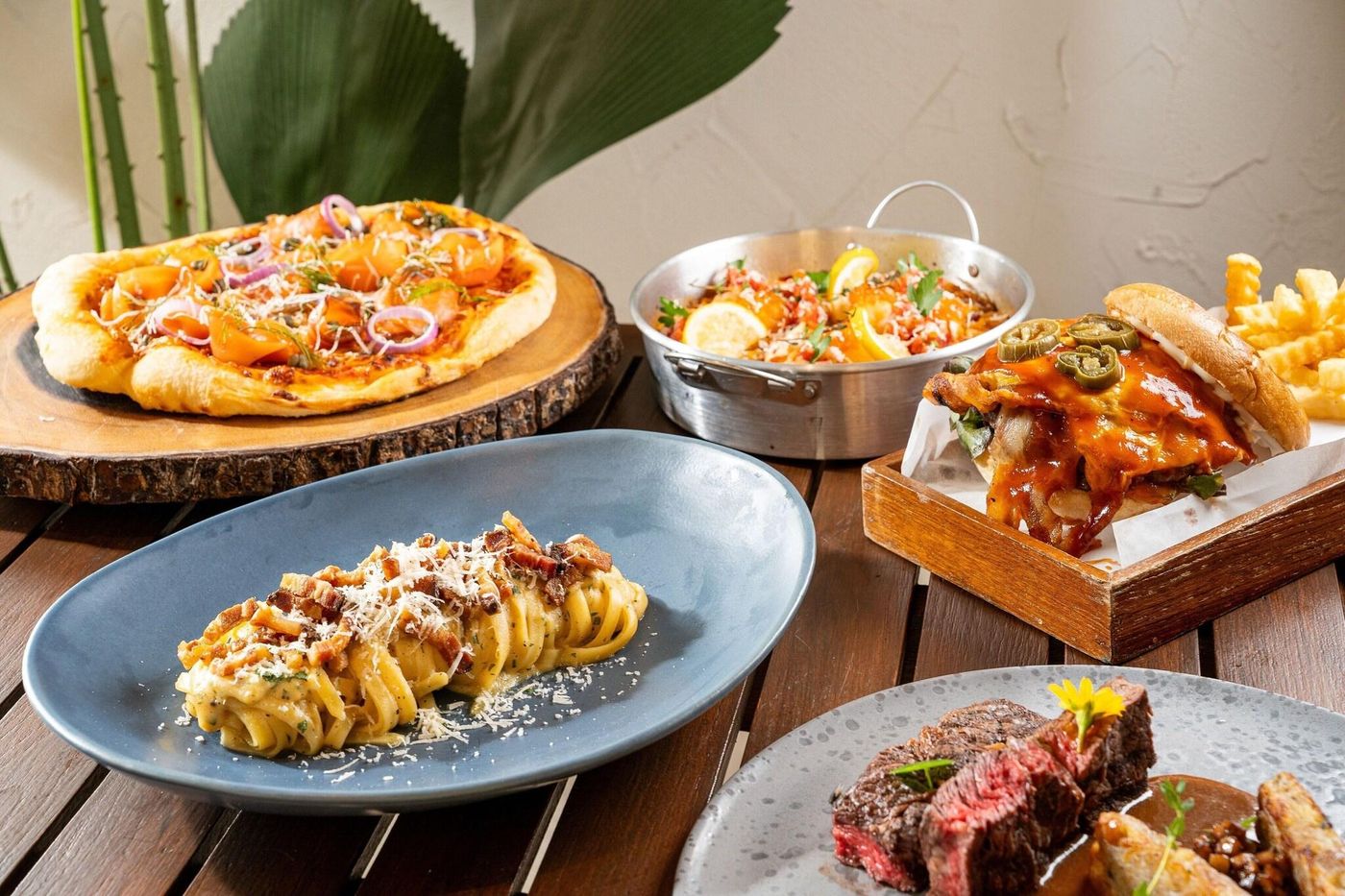 Renaissance-Phuket-Resort---Spa-Restaurant-70