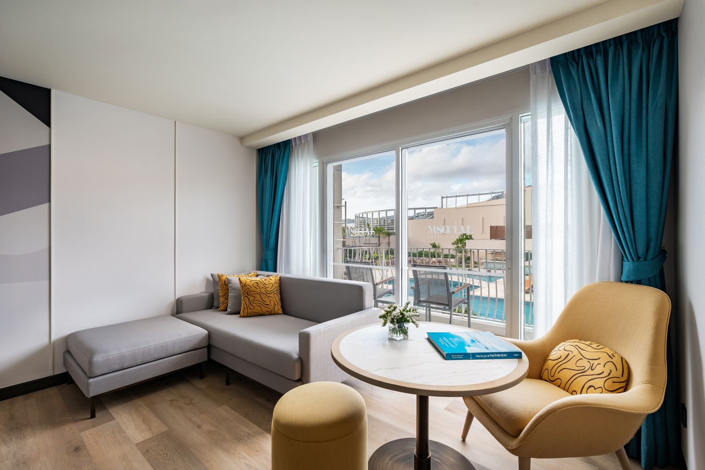 M-Social-Hotel-Phuket-Room-15