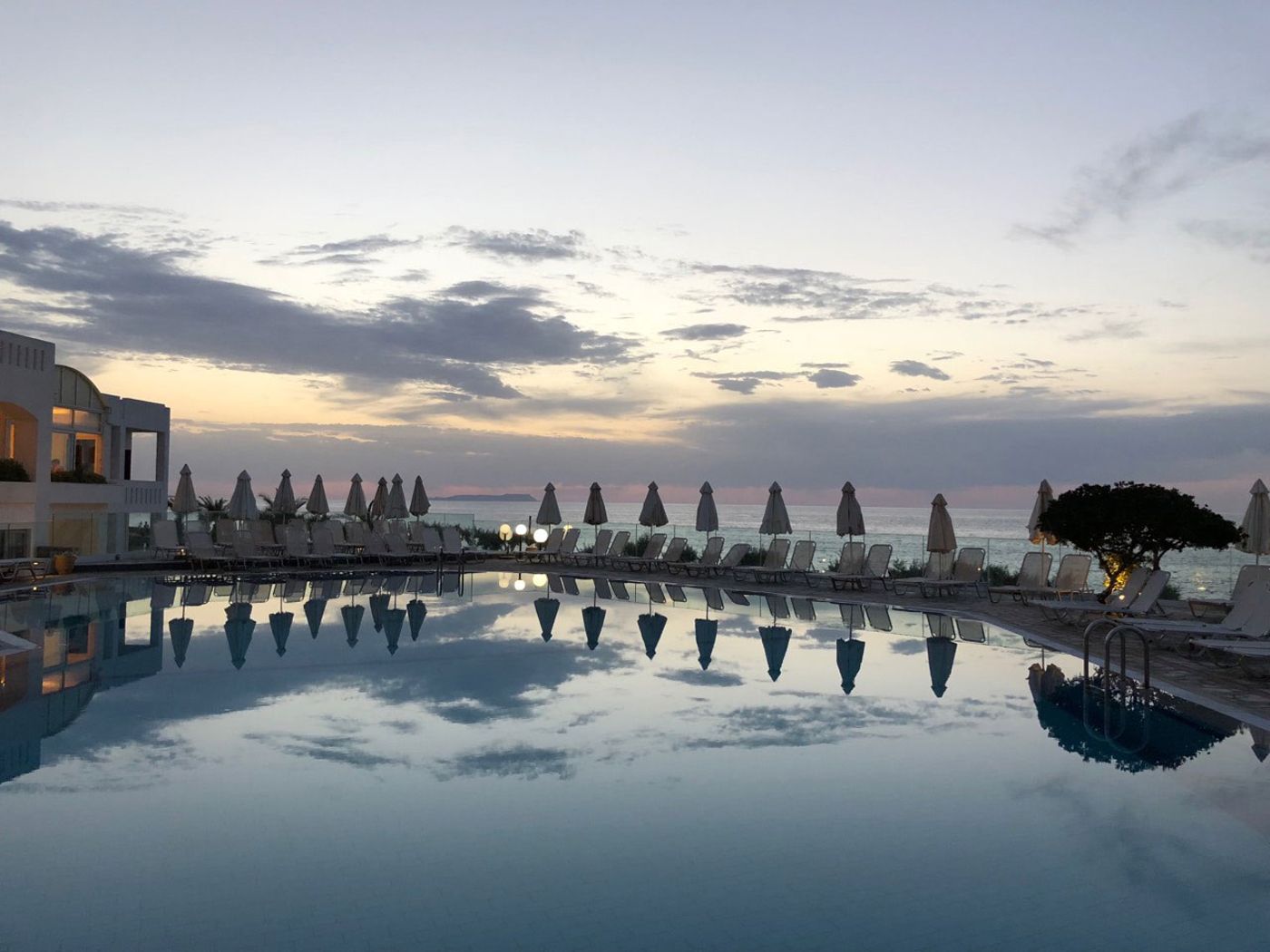 Maritimo Beach Hotel