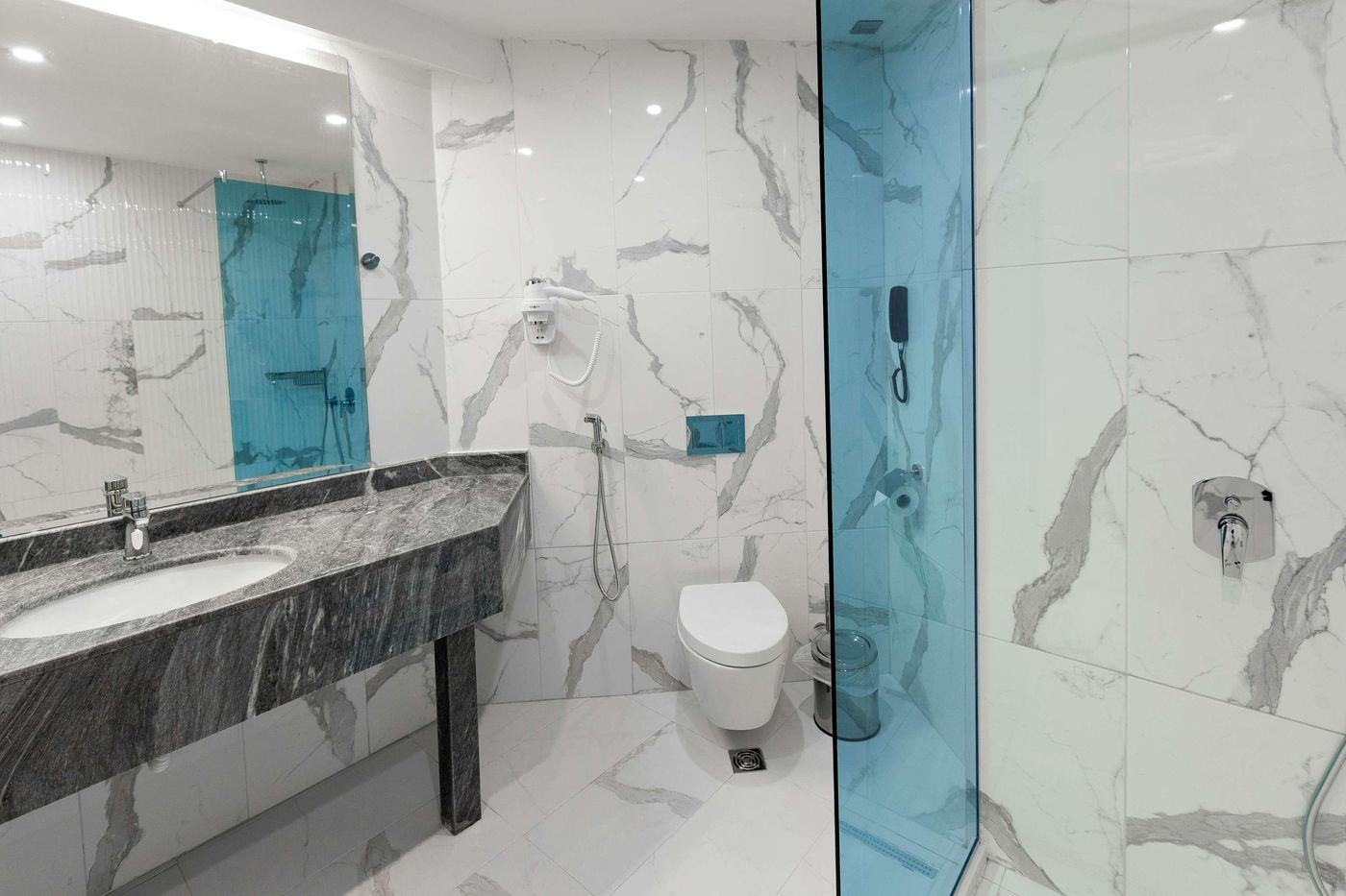 Best-Western-Plus-Premium-Inn-Room-26