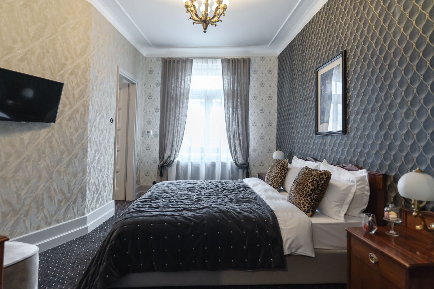 Hotel-H15-Francuski-Old-Town---Destigo-Hotels-Room-15