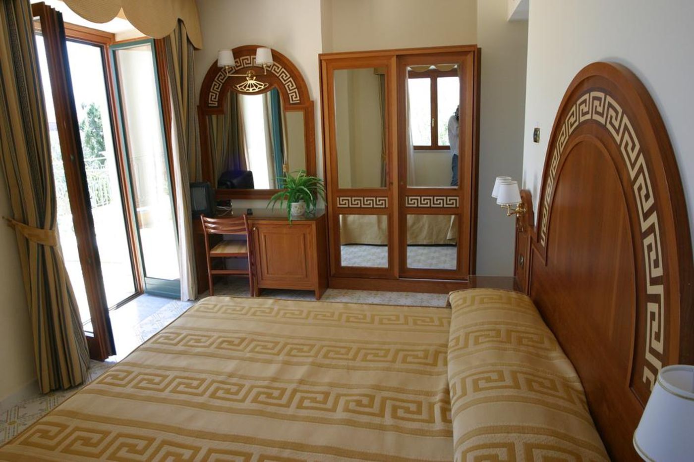 Villa-Igea-Room-12