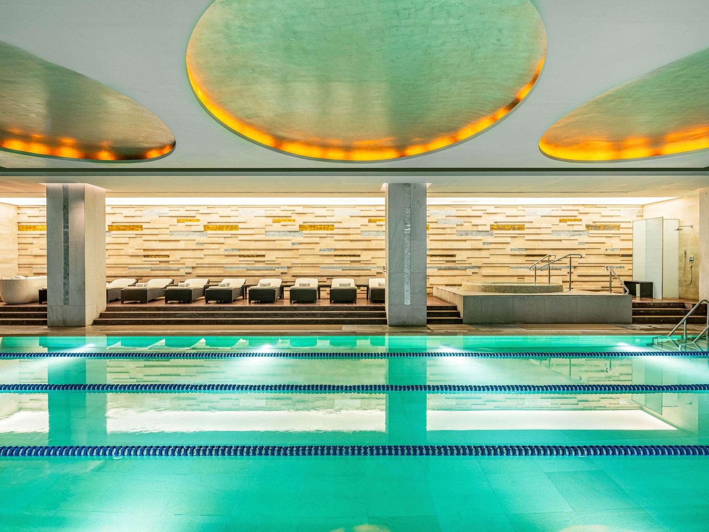 Swissotel-The-Bosphorus-Istanbul-Pool-81