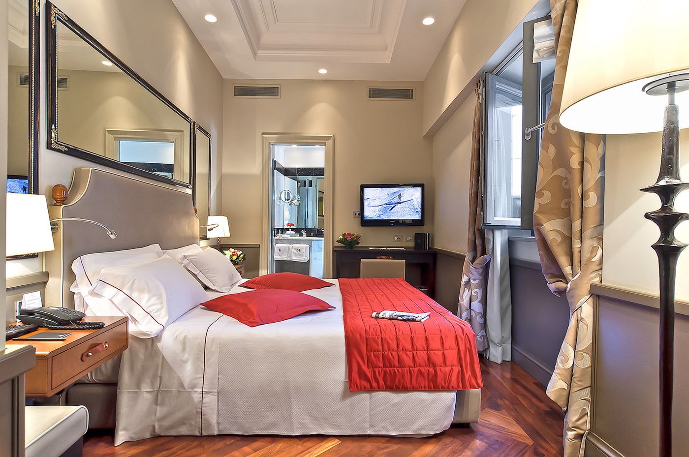 Lunetta Roma-Italy-ROMA-Room-7