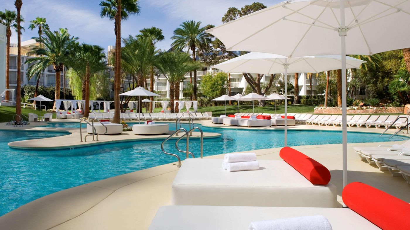 Tropicana-Las-Vegas-a-DoubleTree-by-Hilton-Resort-Pool-37